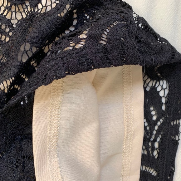 Lace peplum dress - Picture 6 of 6